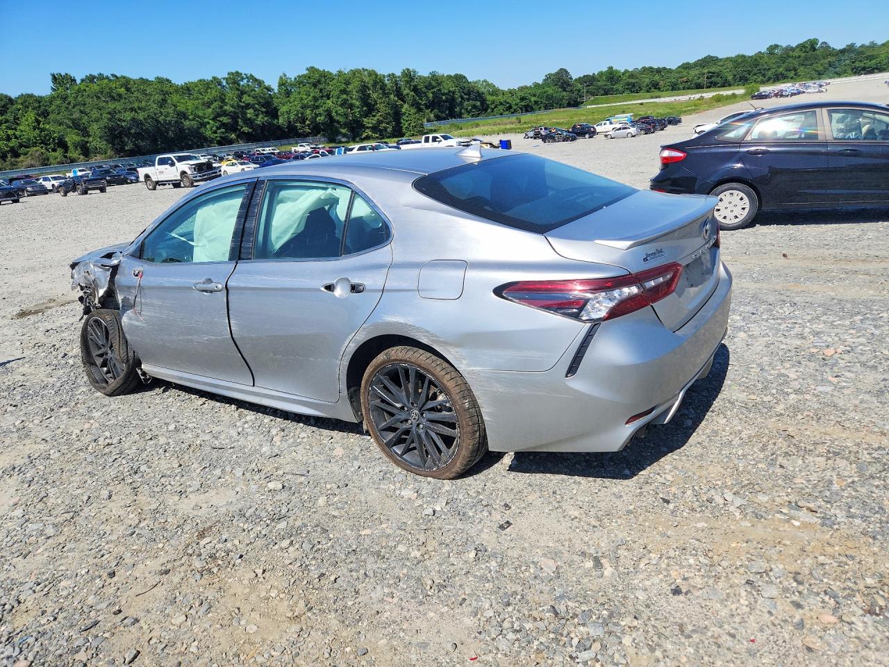 2024 TOYOTA CAMRY XSE — снимка 2