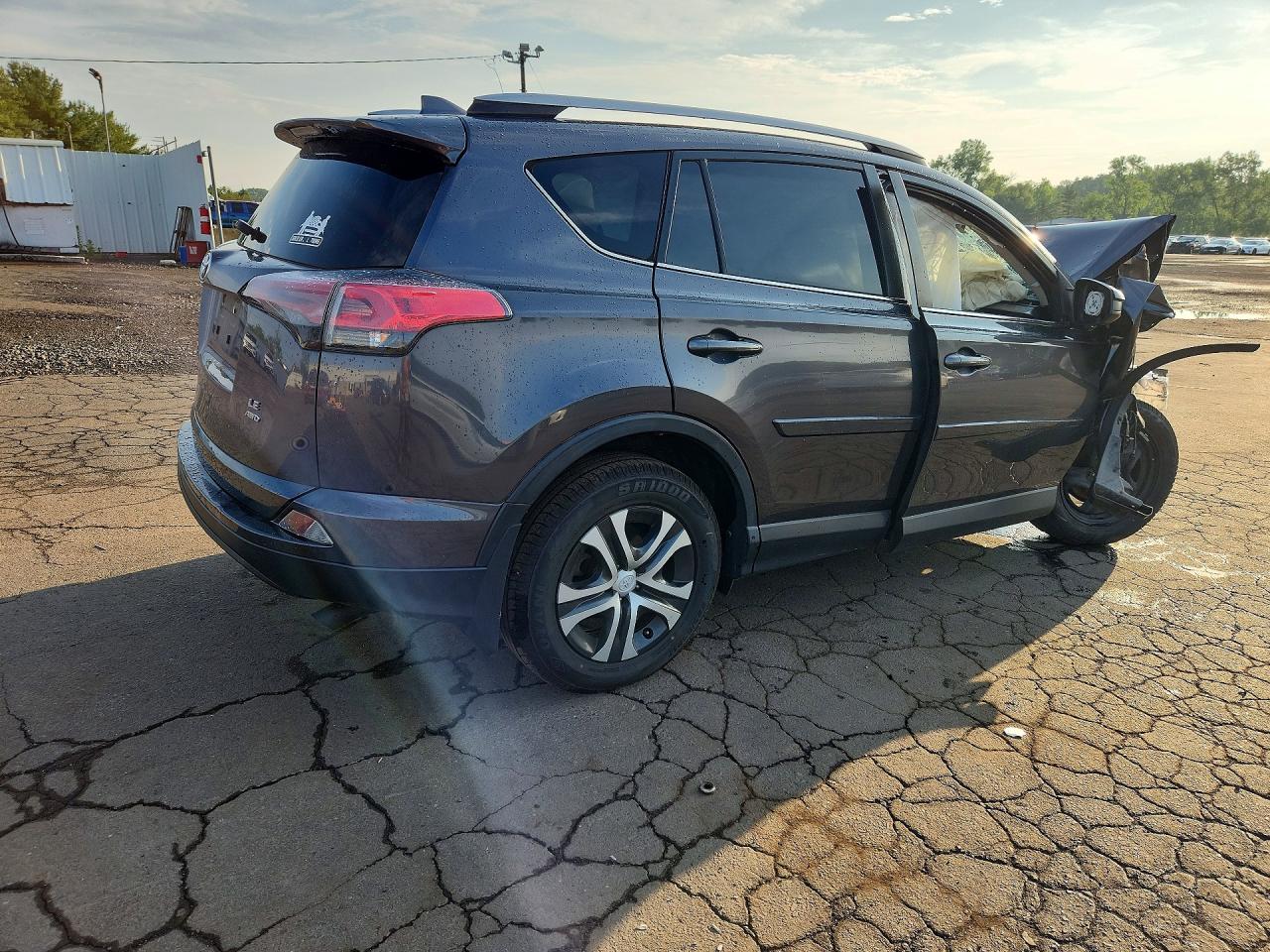 2017 TOYOTA RAV4 LE — снимка 3