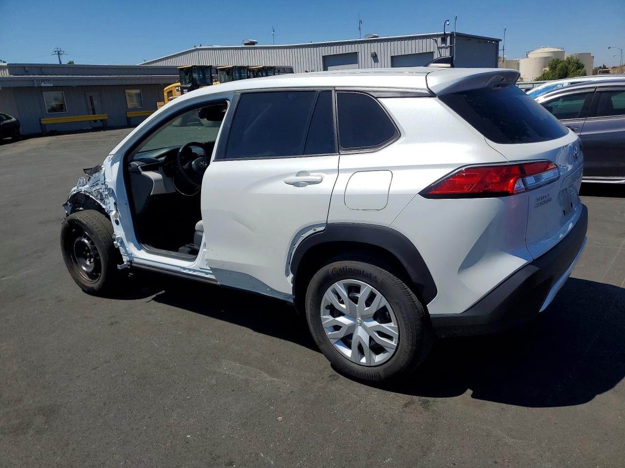 2024 TOYOTA COROLLA CROSS L — снимка 2