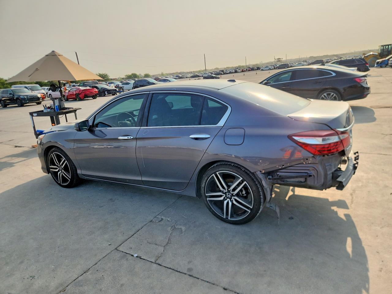 2017 HONDA ACCORD EX — снимка 2