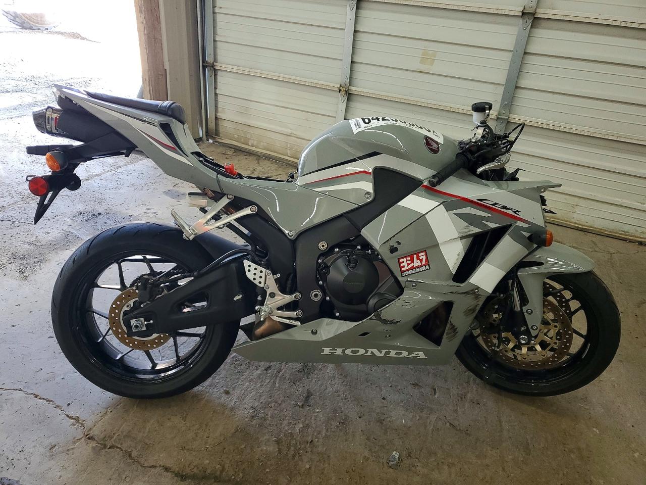 2026 HONDA CBR600 RR