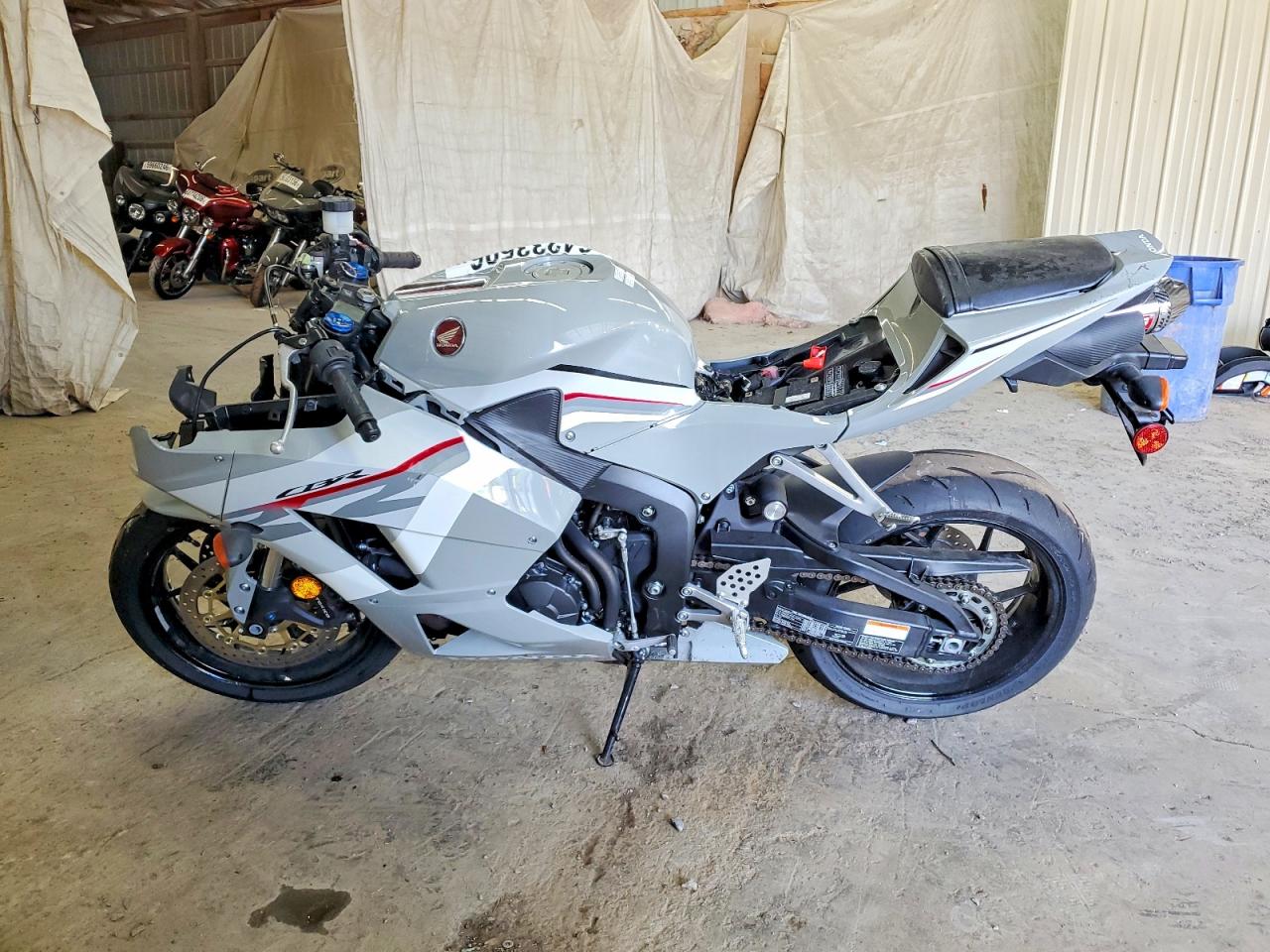 2026 HONDA CBR600 RR — снимка 3