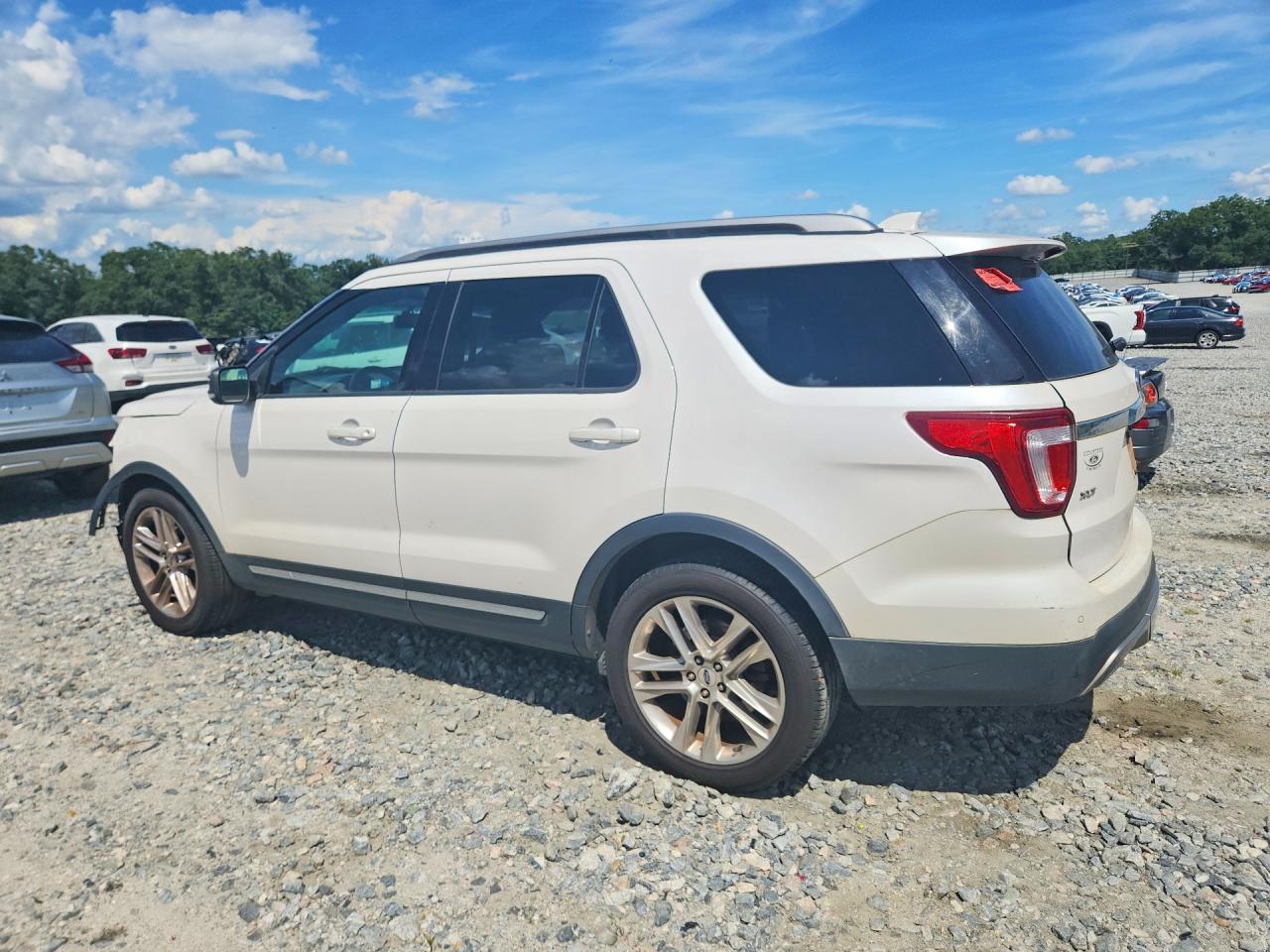 2017 FORD EXPLORER XLT — снимка 2