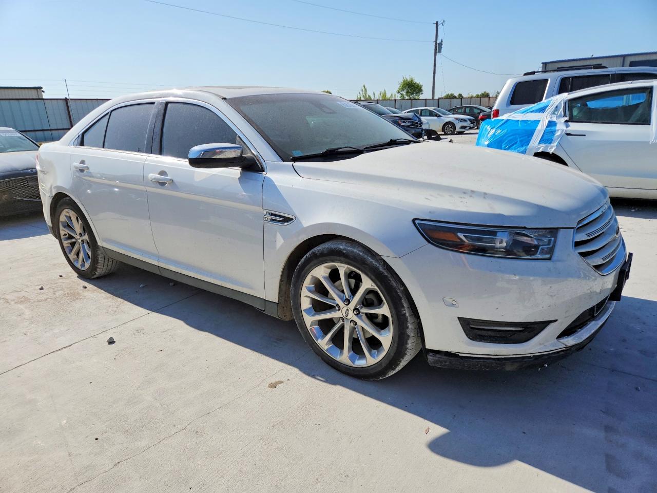 2015 FORD TAURUS LIMITED — снимка 4