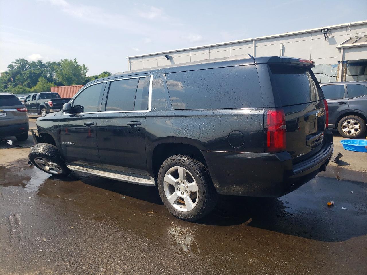 2015 CHEVROLET SUBURBAN K1500 LT — снимка 2