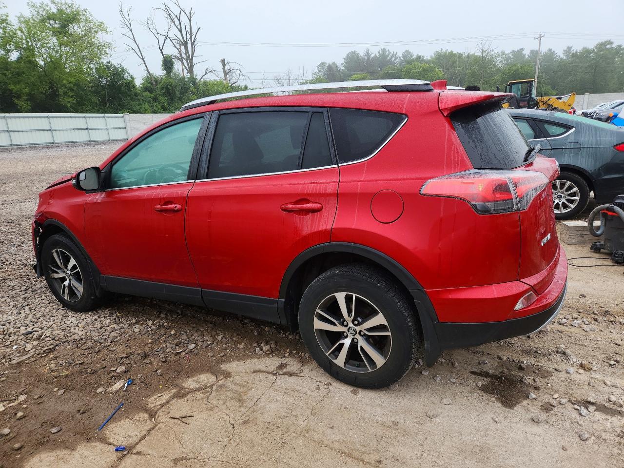 2016 TOYOTA RAV4 XLE — снимка 2
