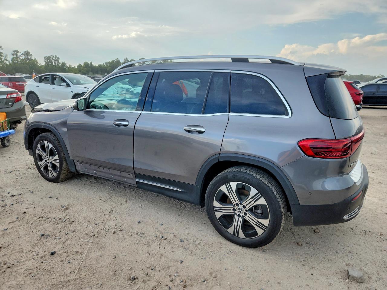 2025 MERCEDES-BENZ EQB 300 4MATIC — снимка 2