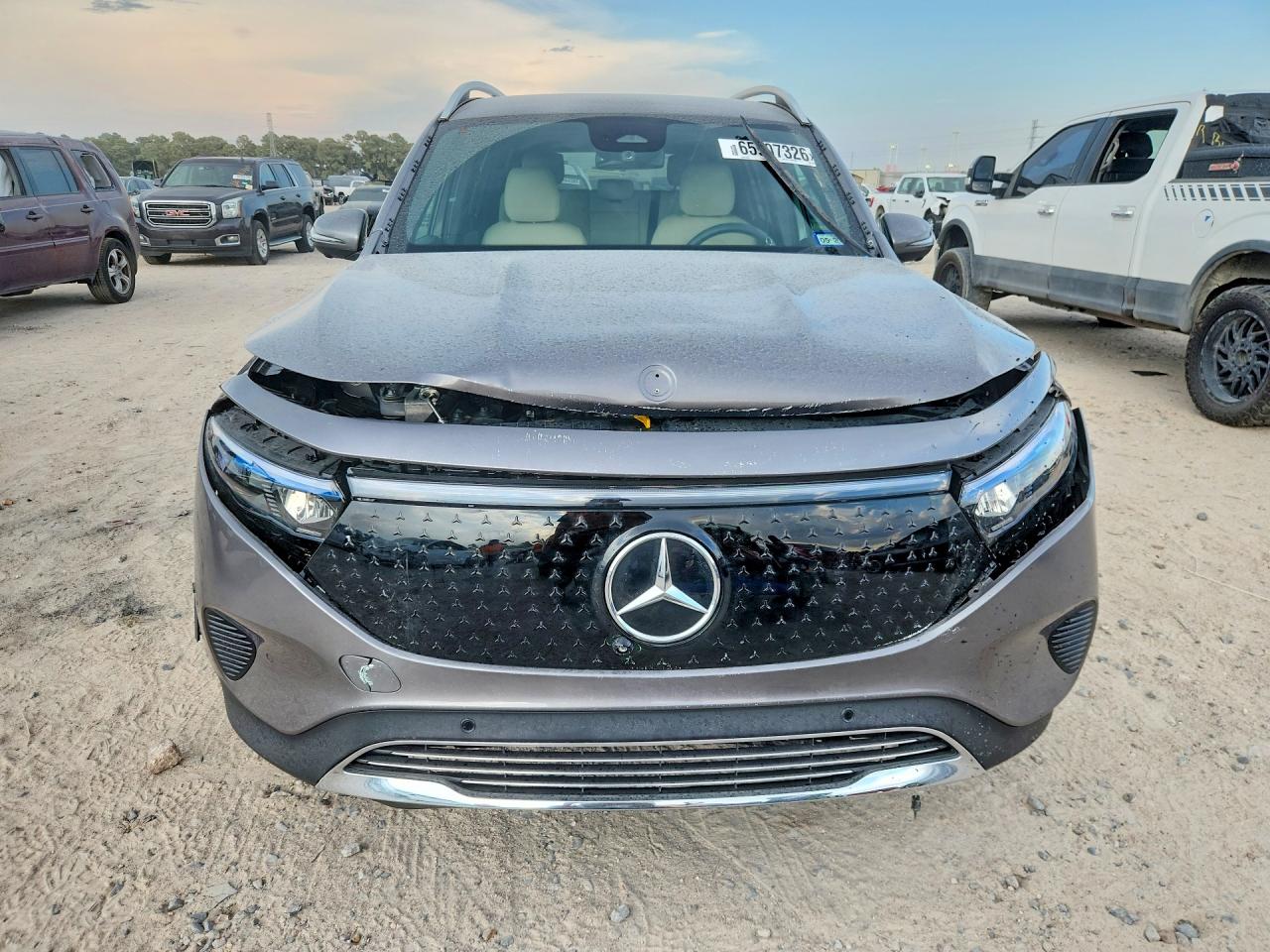 2025 MERCEDES-BENZ EQB 300 4MATIC — снимка 5