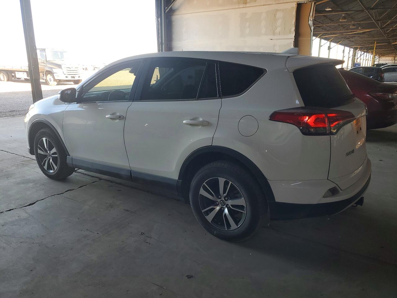 2018 TOYOTA RAV4 XLE — снимка 2