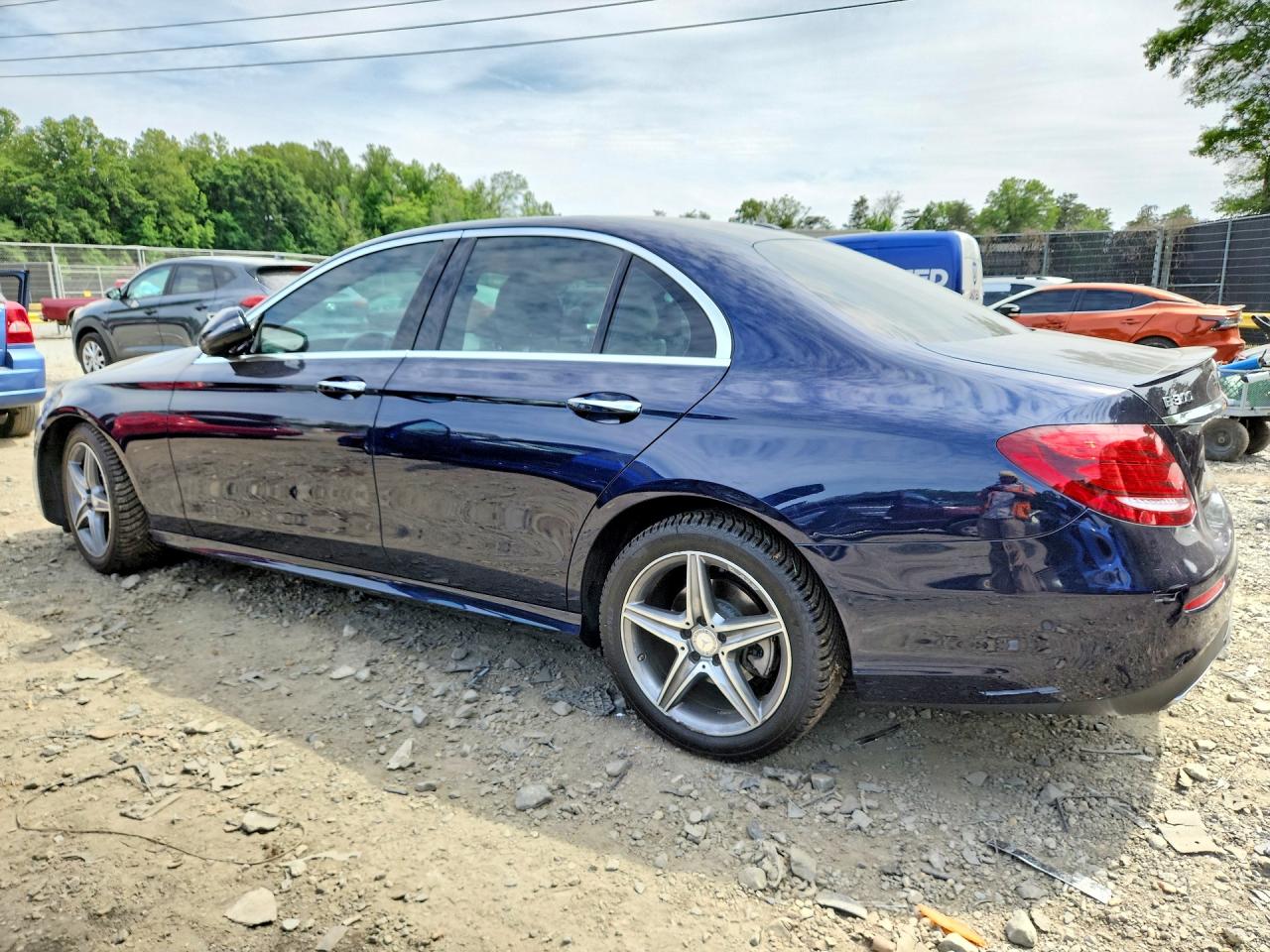 2017 MERCEDES-BENZ E 300 4MATIC — снимка 2