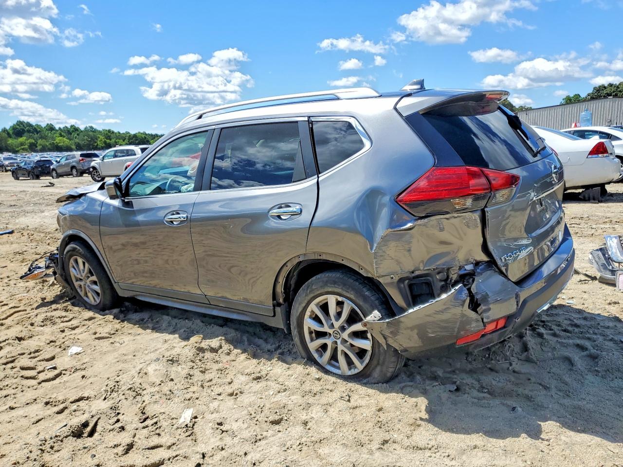 2017 NISSAN ROGUE SV — снимка 2