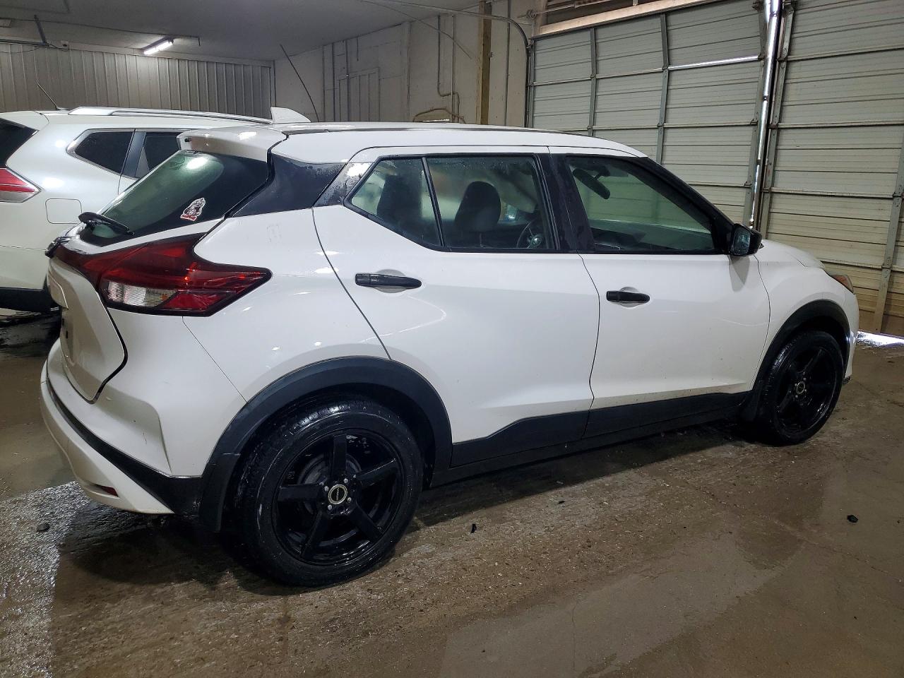2021 NISSAN KICKS S — снимка 3