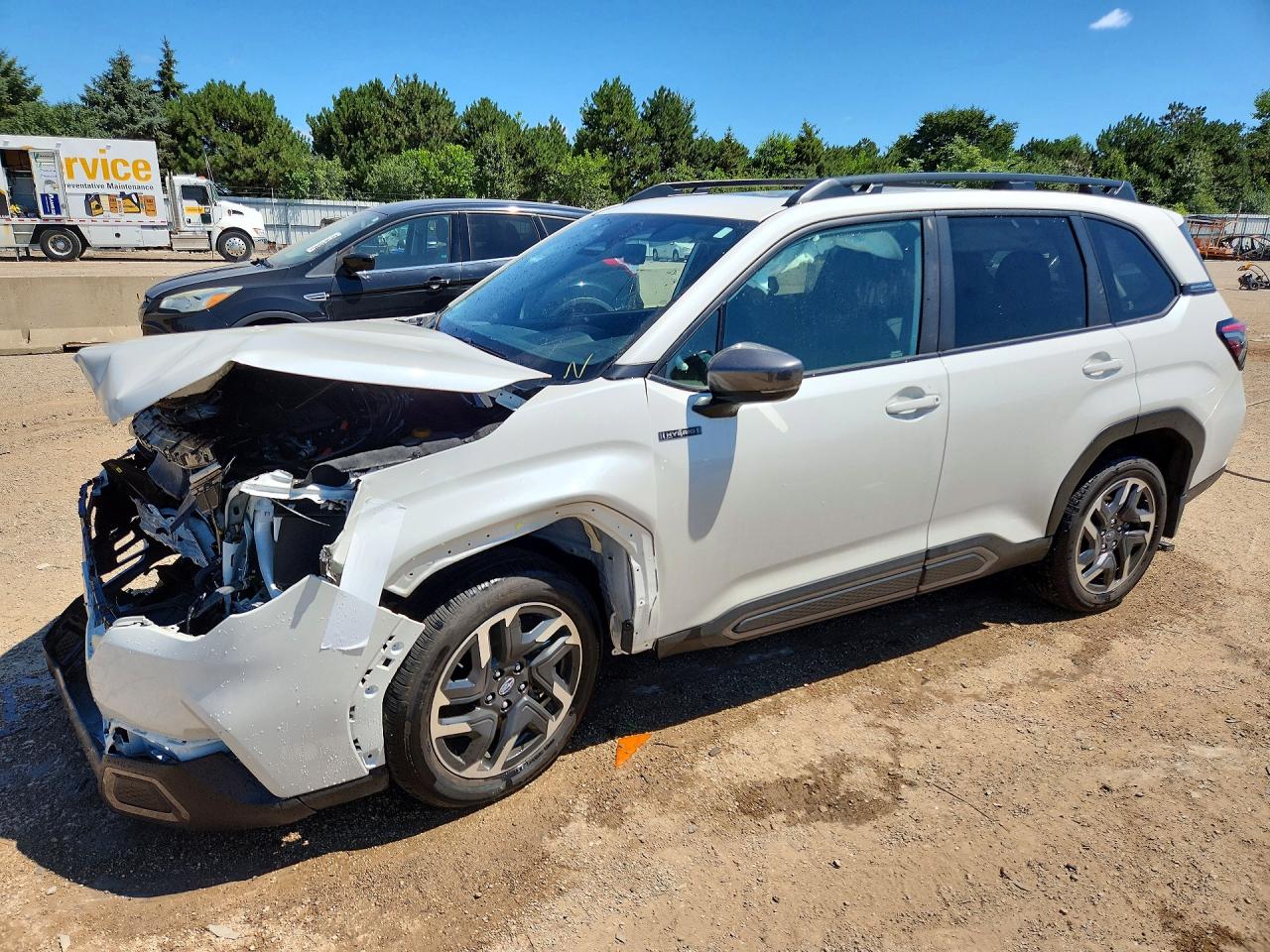 2025 SUBARU FORESTER LIMITED