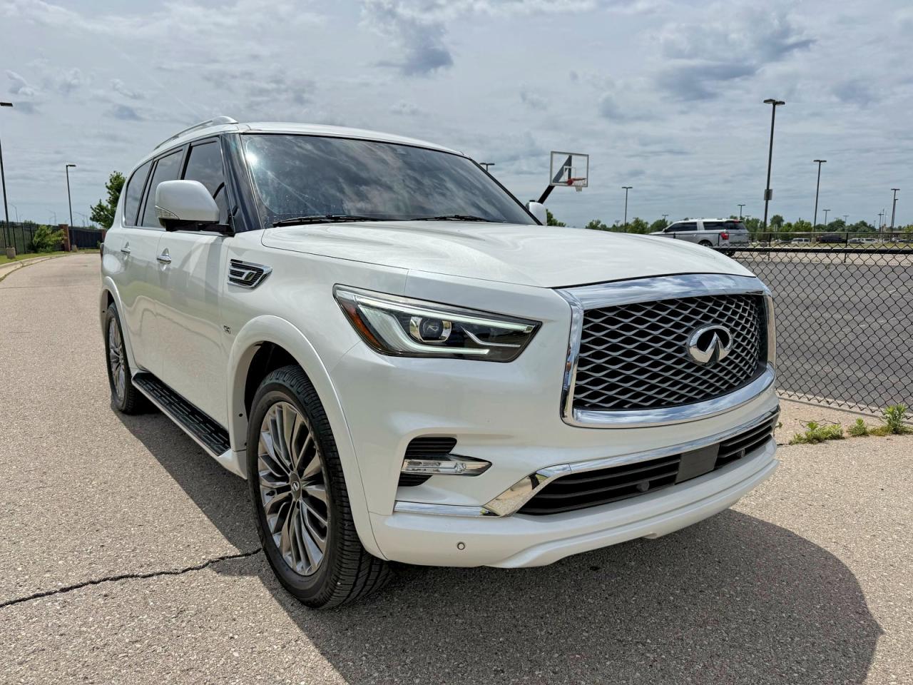 2019 INFINITI QX80 LUXE