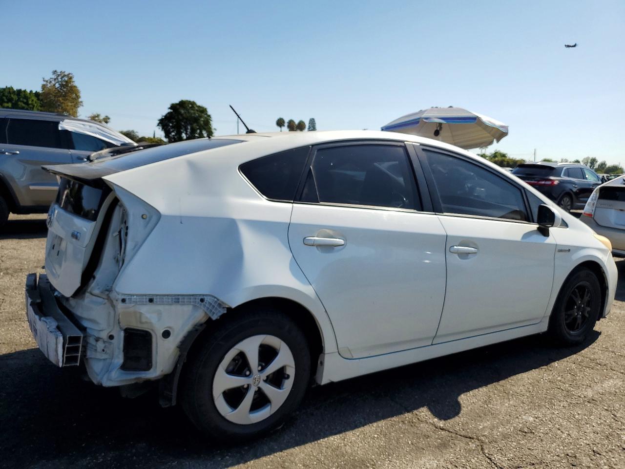 2015 TOYOTA PRIUS TWO — снимка 3