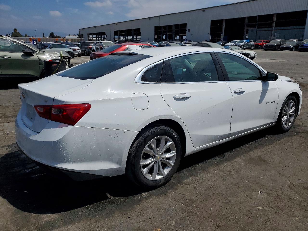 2023 CHEVROLET MALIBU LT — снимка 3