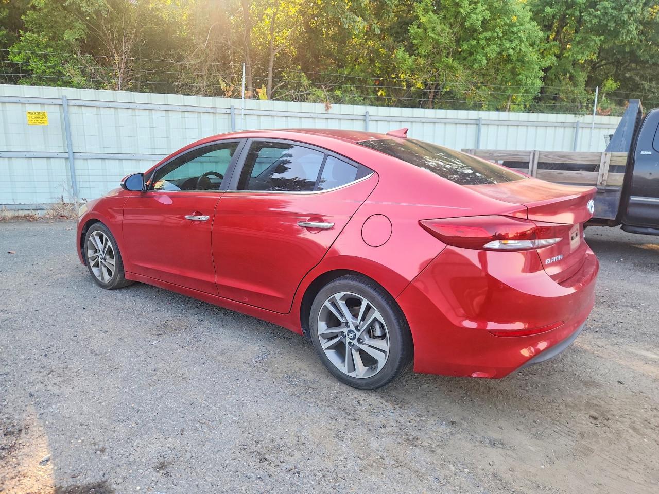 2017 HYUNDAI ELANTRA LIMITED — снимка 2