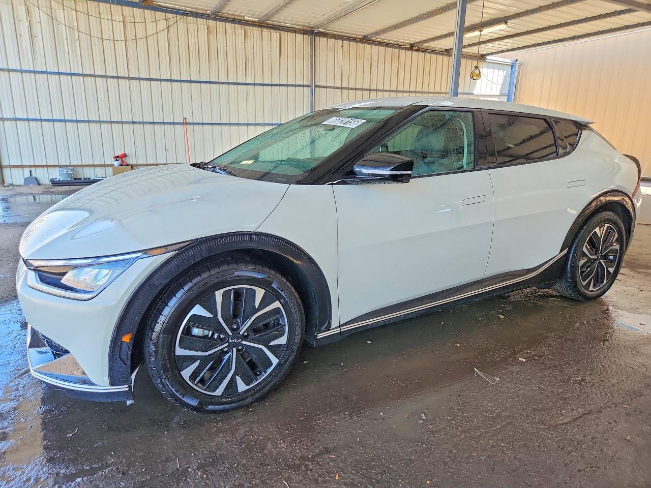 2023 KIA EV6 WIND