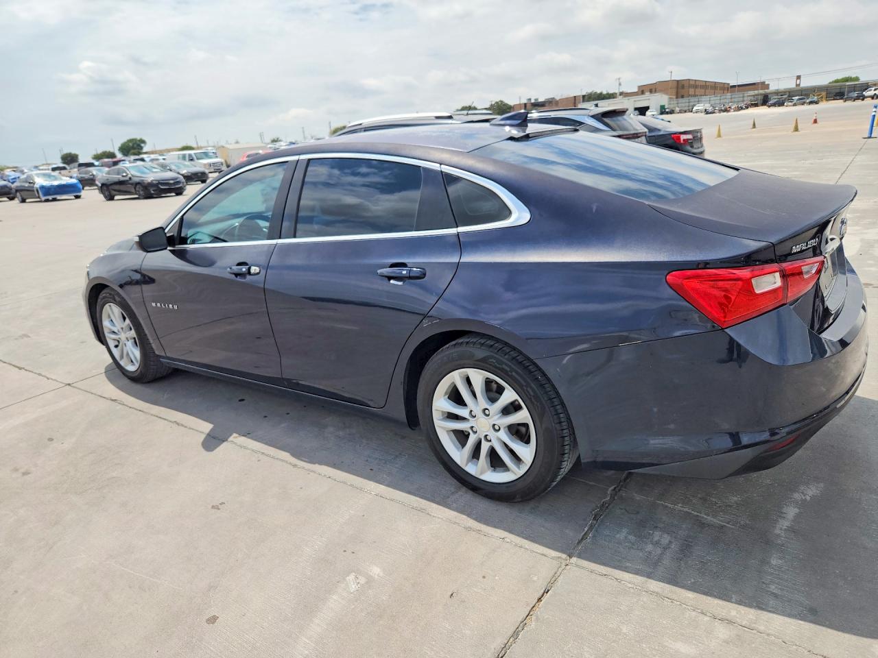2017 CHEVROLET MALIBU LT — снимка 2