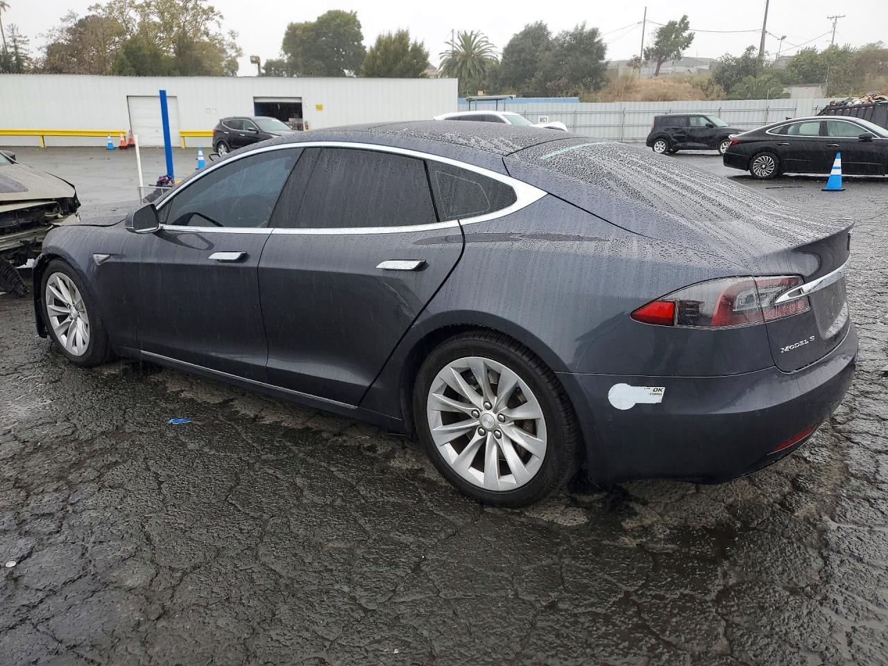 2016 TESLA MODEL S — снимка 2