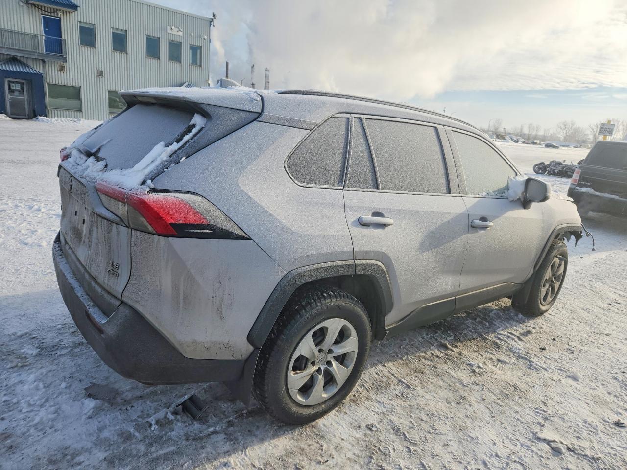 2021 TOYOTA RAV4 LE — снимка 3