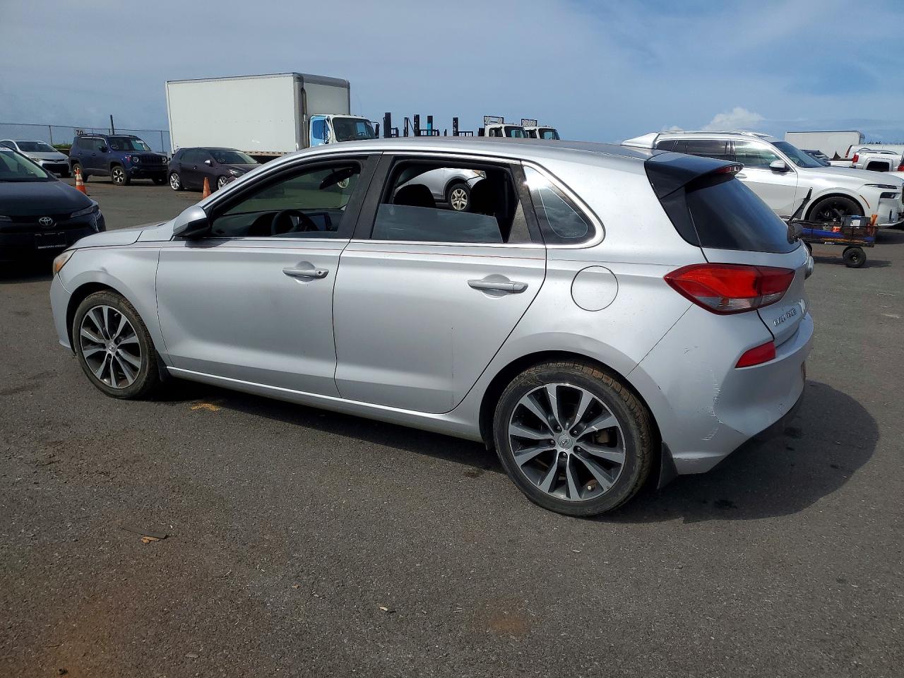2018 HYUNDAI ELANTRA GT BASE — снимка 2