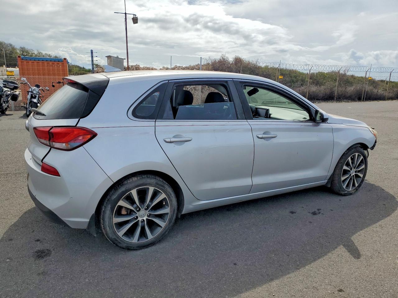 2018 HYUNDAI ELANTRA GT BASE — снимка 3