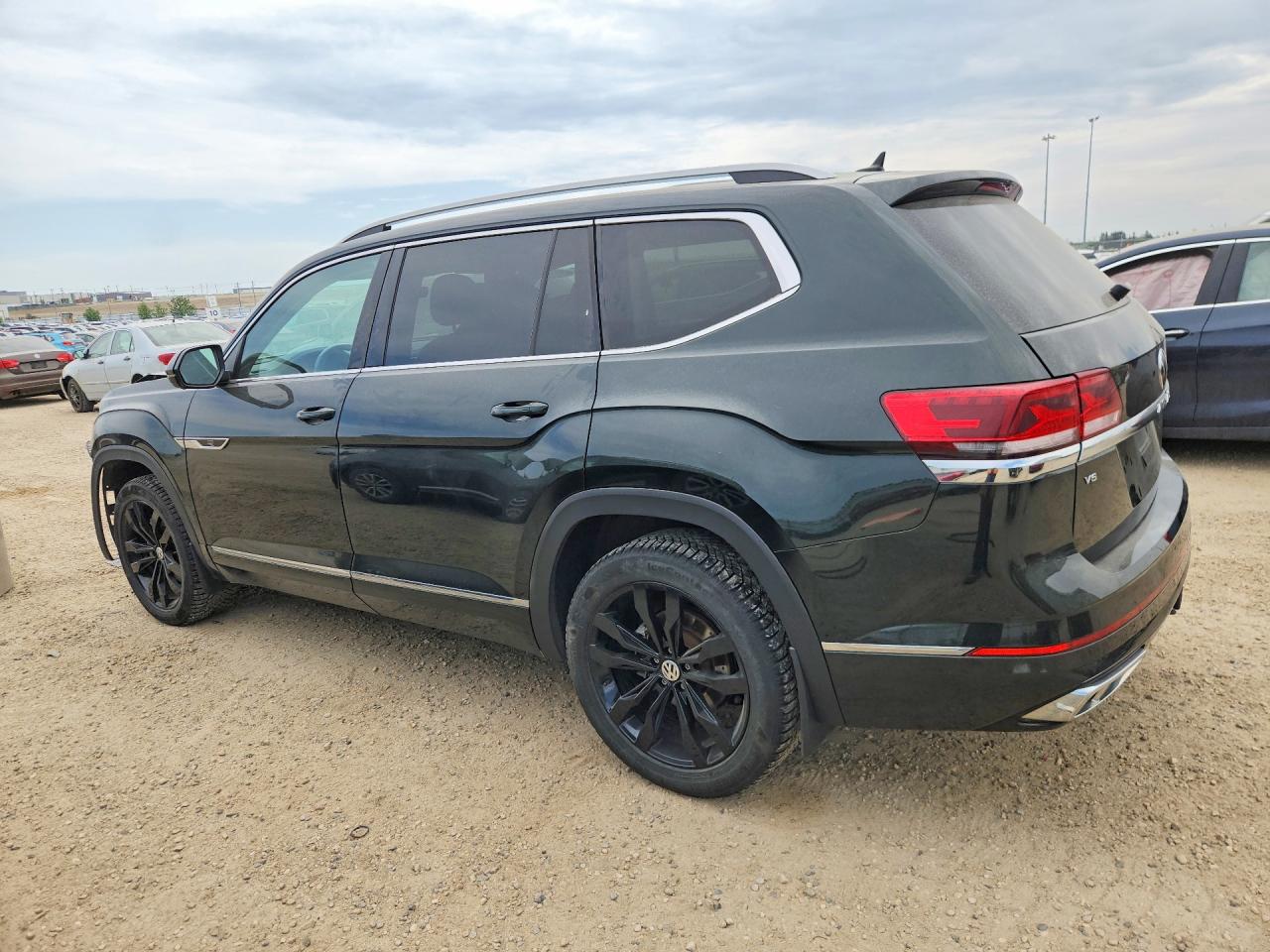 2022 VOLKSWAGEN ATLAS SEL PREMIUM R-LINE — снимка 2