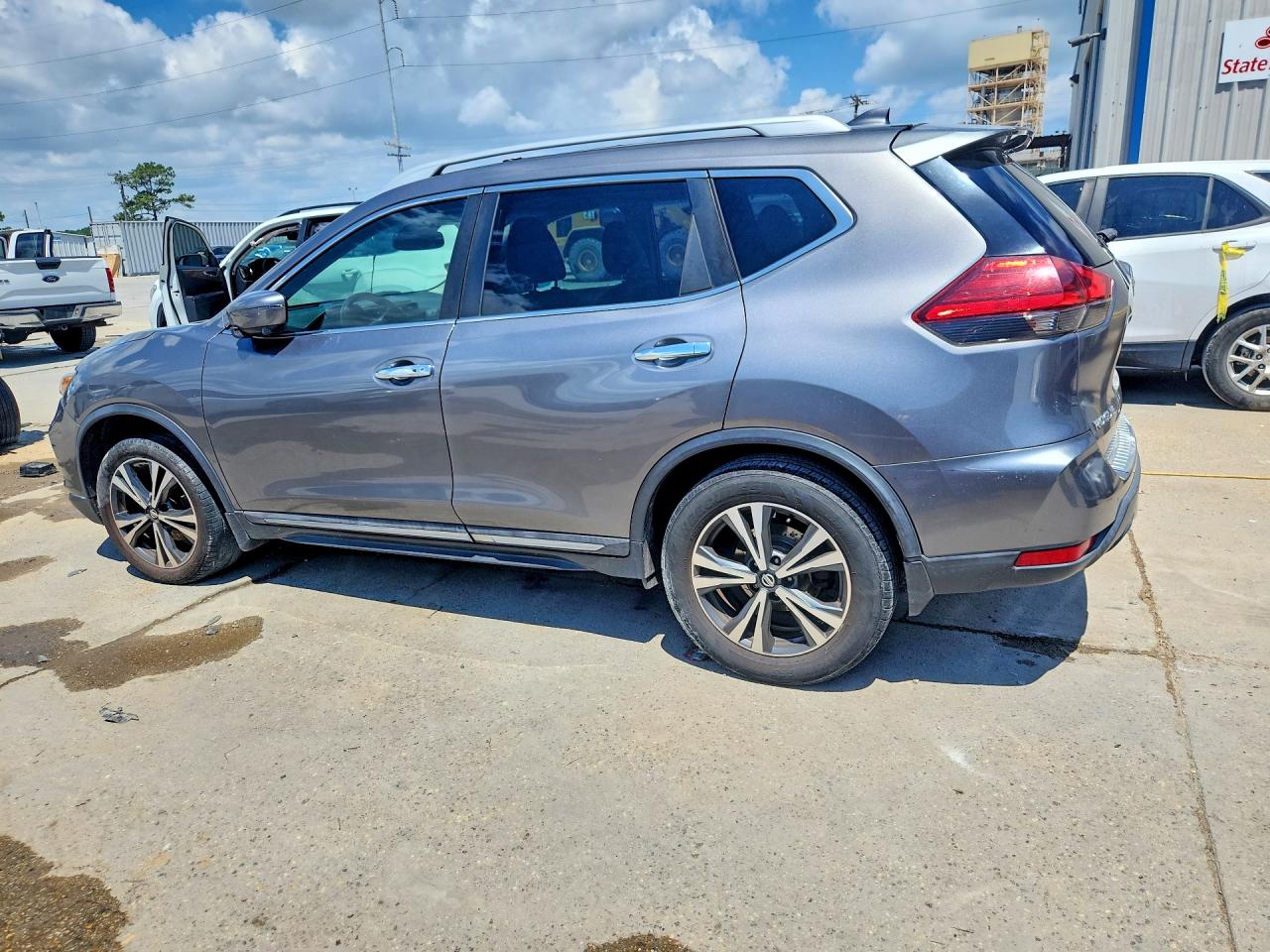 2017 NISSAN ROGUE SL — снимка 2