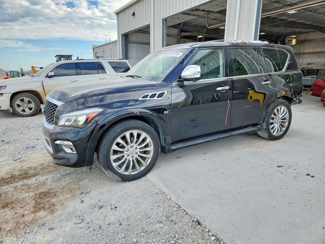 2017 INFINITI QX80 BASE