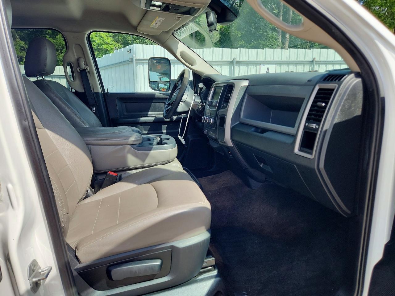 2015 RAM 3500 ST — снимка 5