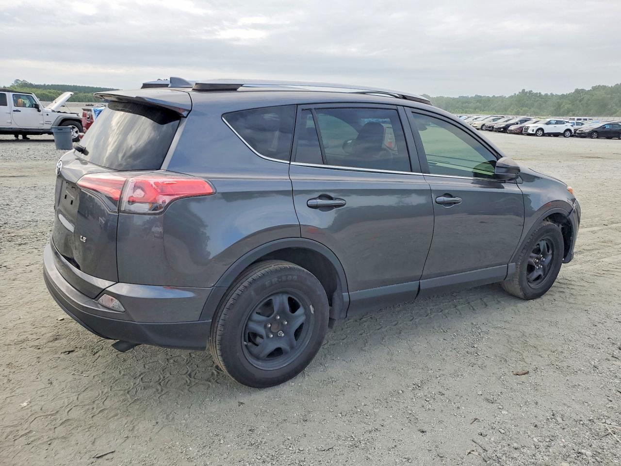 2018 TOYOTA RAV4 LE — снимка 3