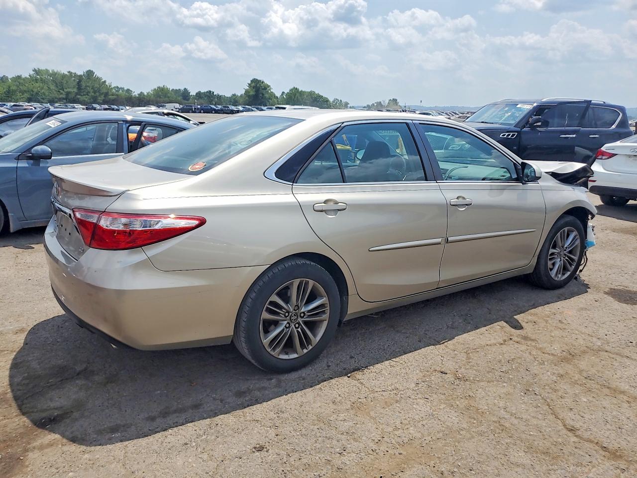 2017 TOYOTA CAMRY SE — снимка 3