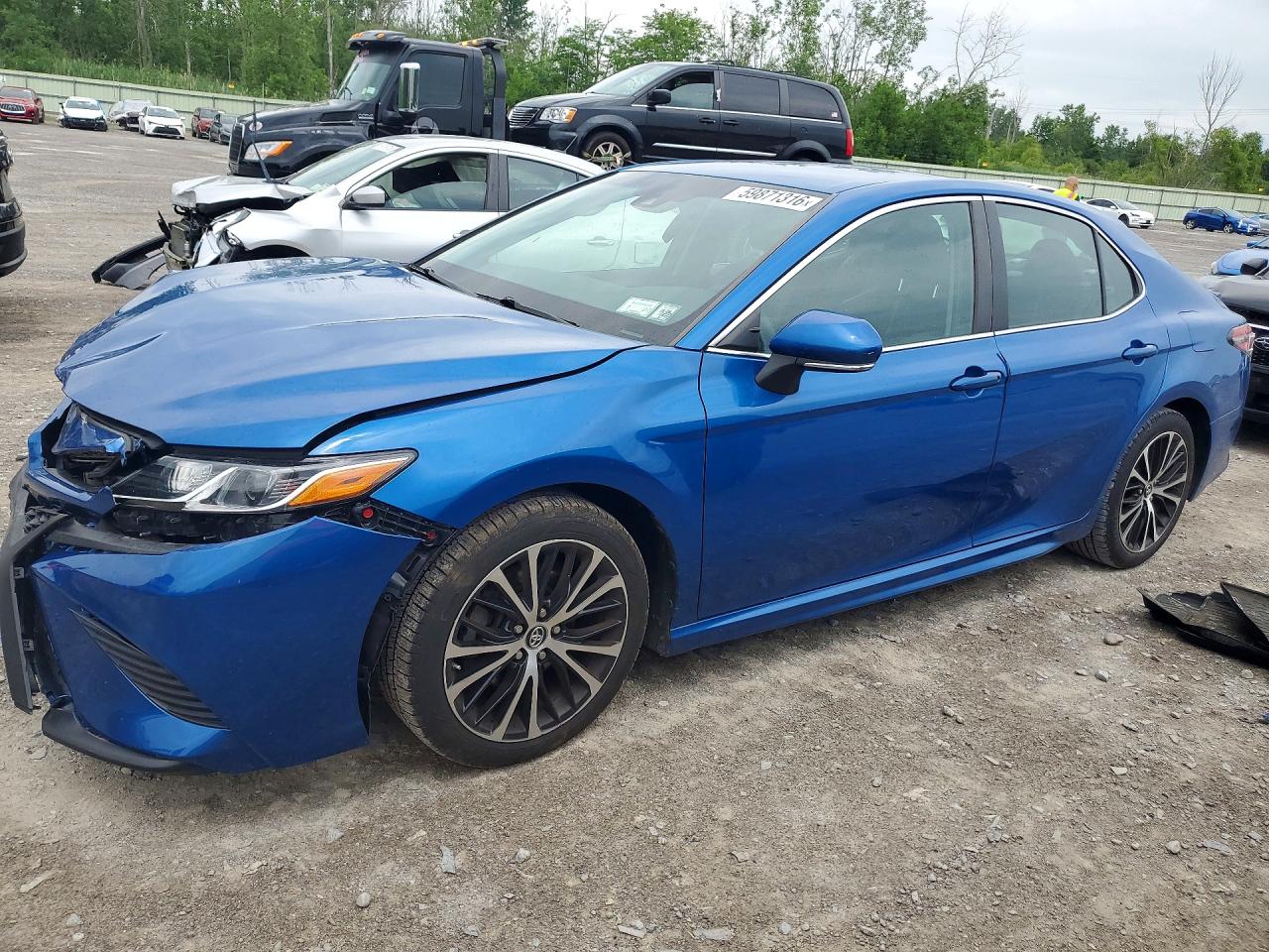 2018 TOYOTA CAMRY SE