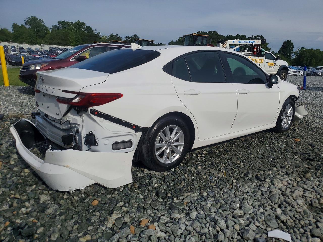 2025 TOYOTA CAMRY LE — снимка 3