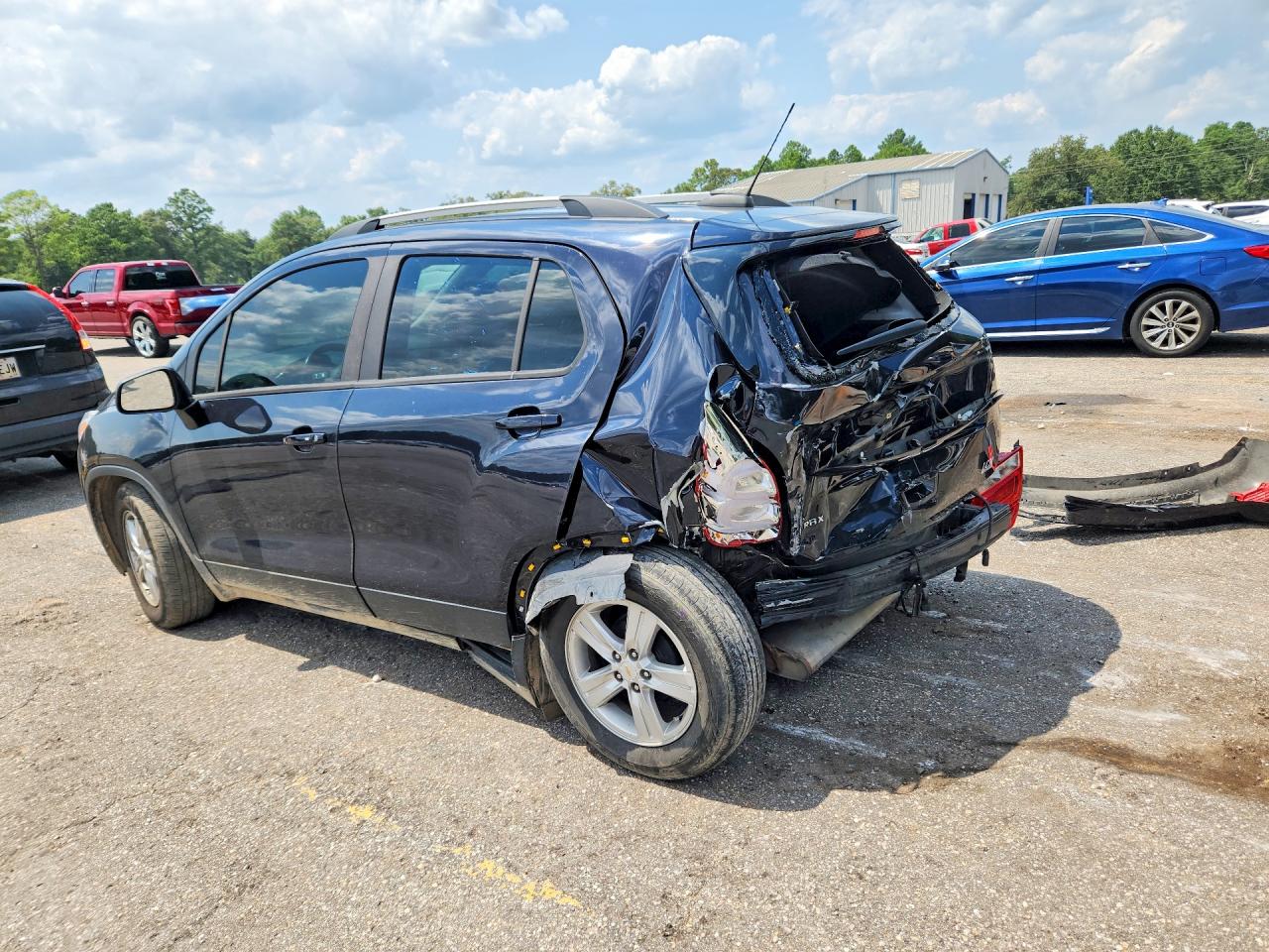 2021 CHEVROLET TRAX 1LT — снимка 2