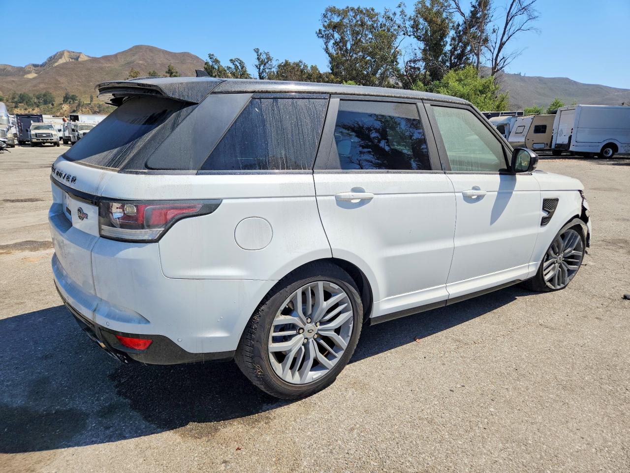 2015 LAND ROVER RANGE ROVER SPORT SVR — снимка 3