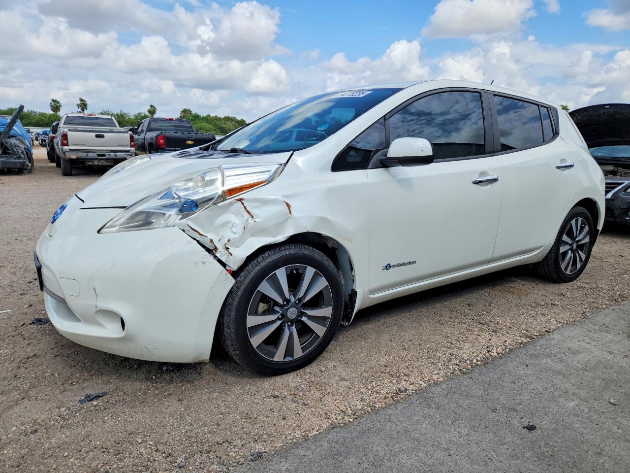 2015 NISSAN LEAF SV