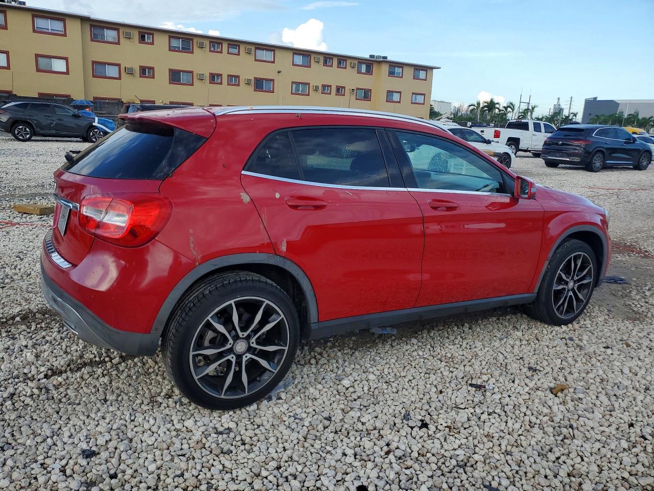 2015 MERCEDES-BENZ GLA 250 4MATIC — снимка 3