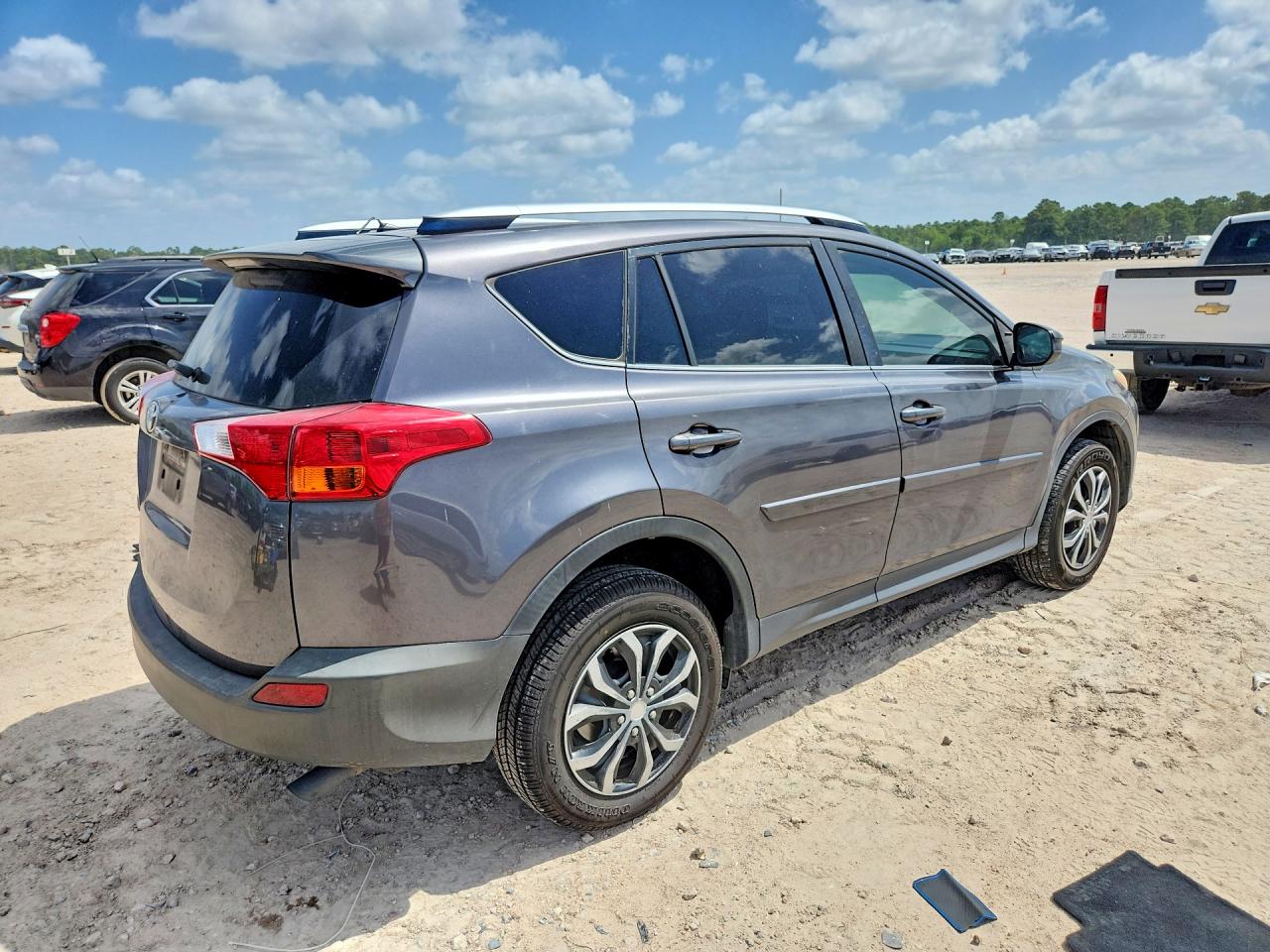 2015 TOYOTA RAV4 LE — снимка 3