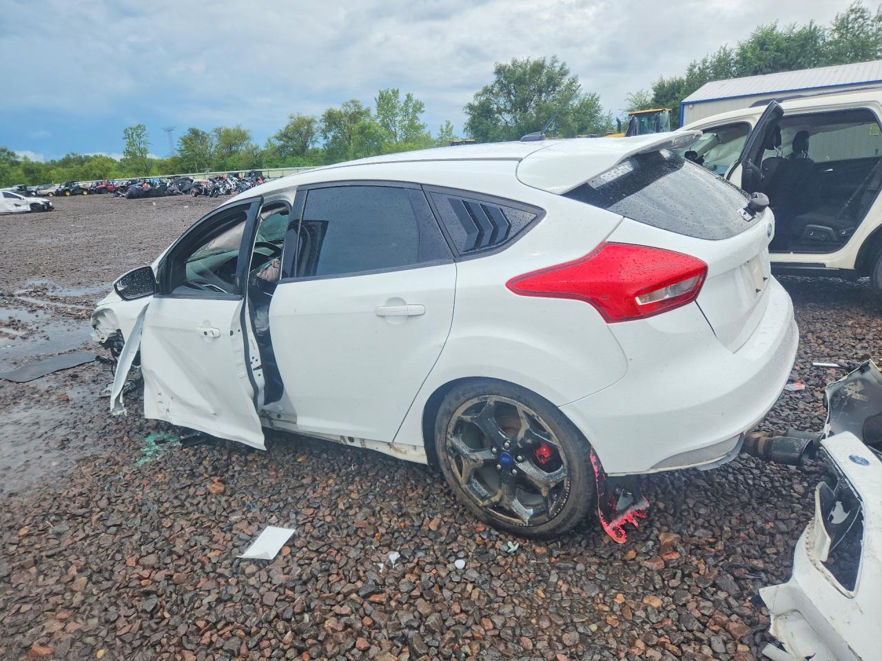 2017 FORD FOCUS ST — снимка 2