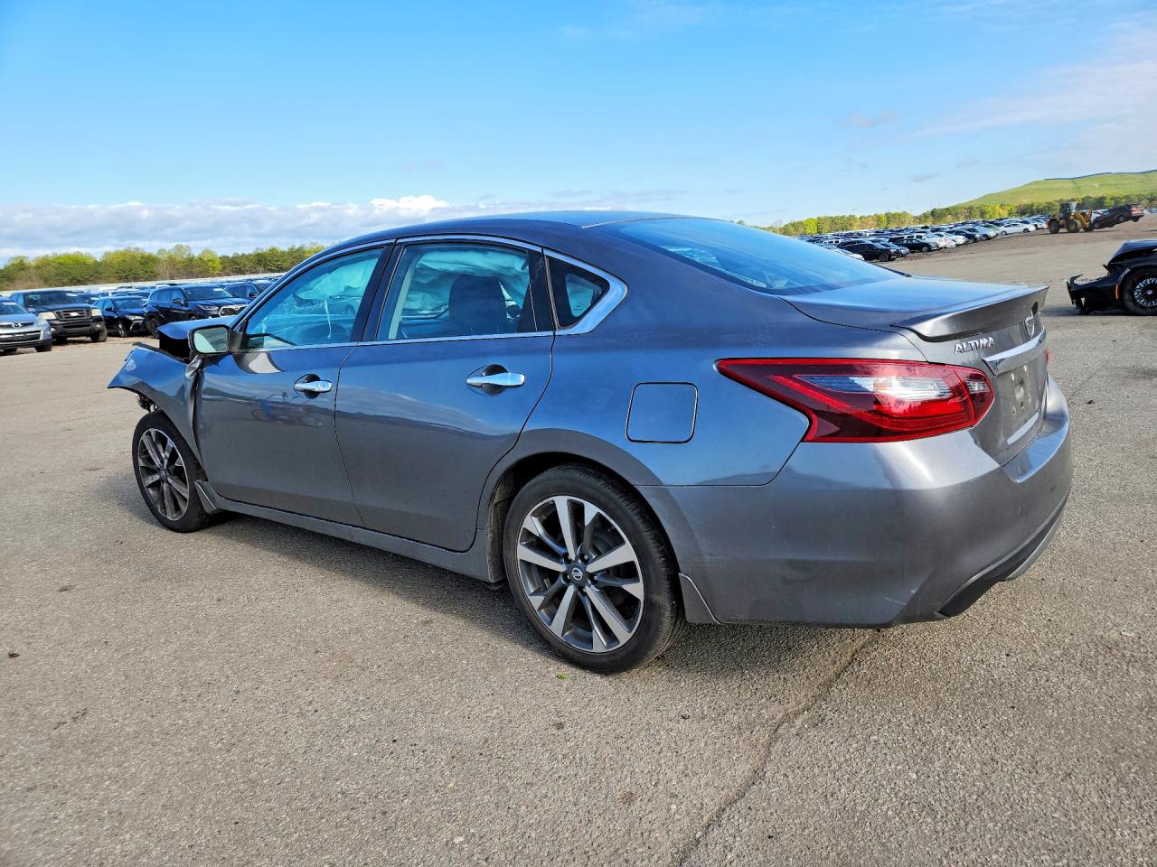 2017 NISSAN ALTIMA 2.5 SR — снимка 2