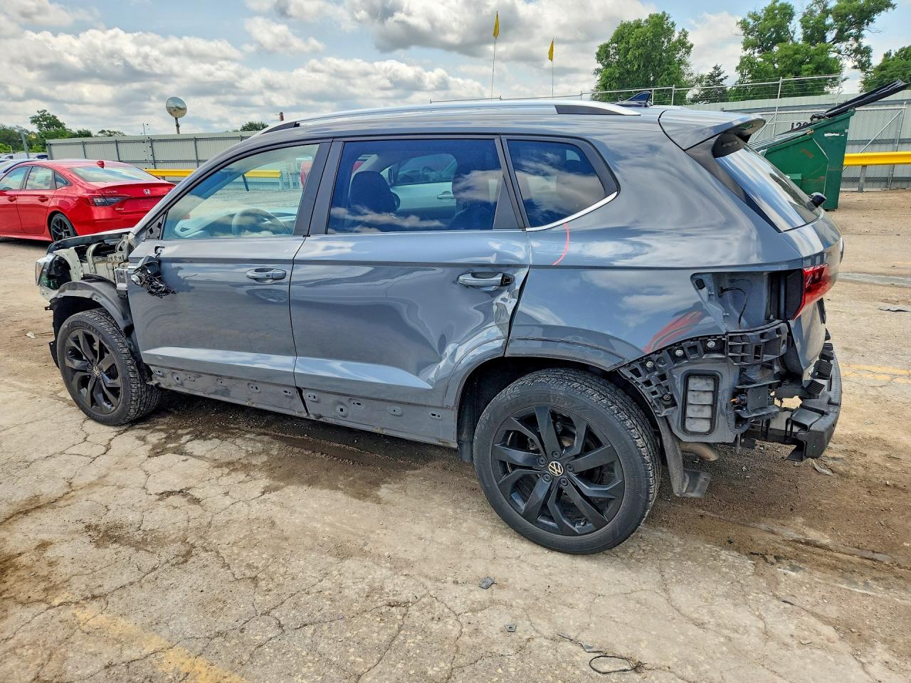 2022 VOLKSWAGEN TAOS SE — снимка 2