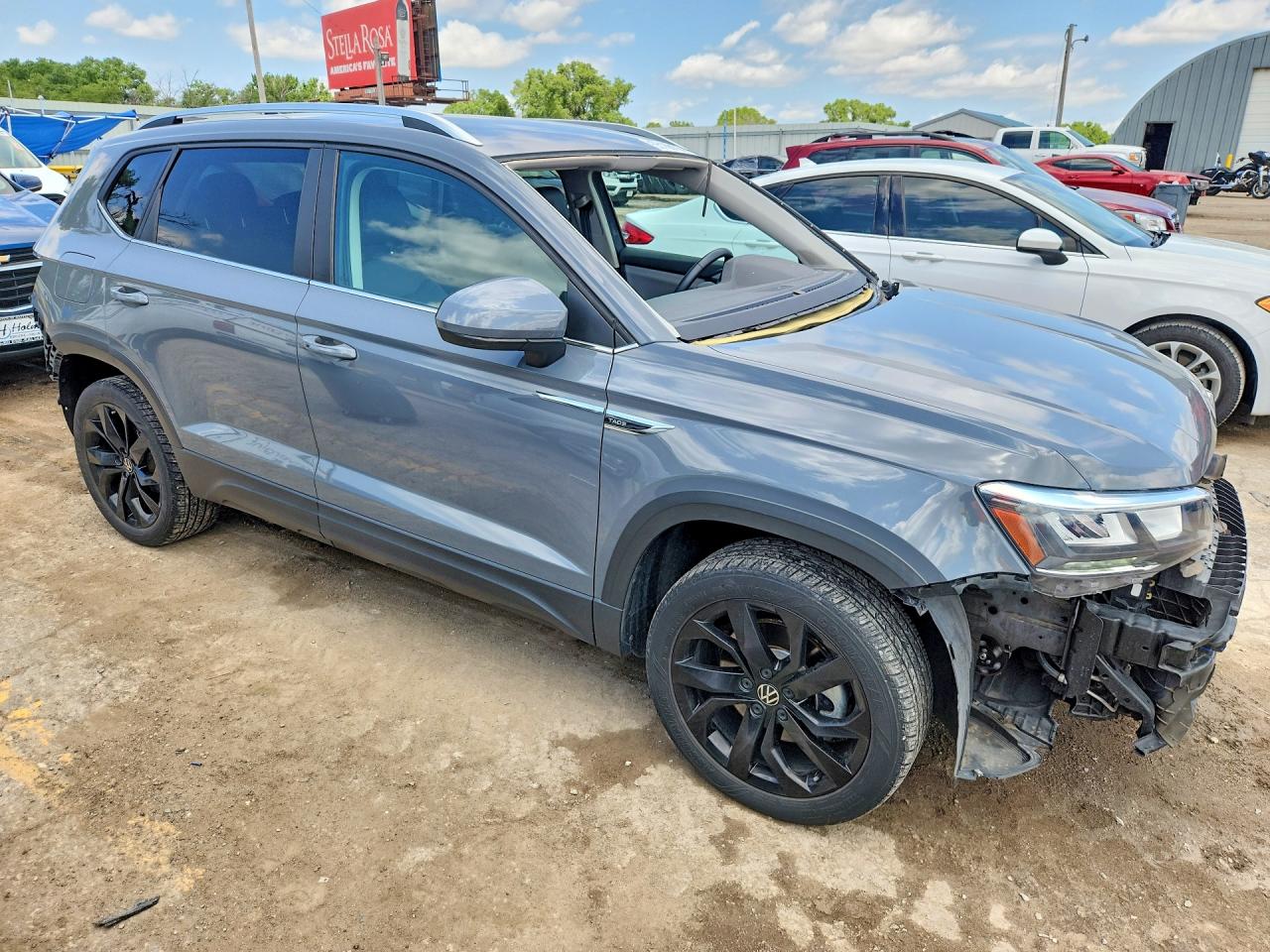 2022 VOLKSWAGEN TAOS SE — снимка 4