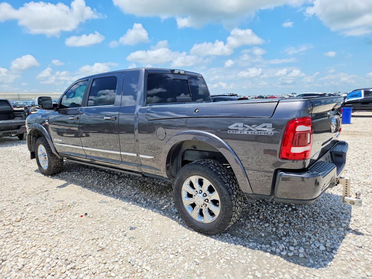 2019 RAM 2500 LIMITED — снимка 2