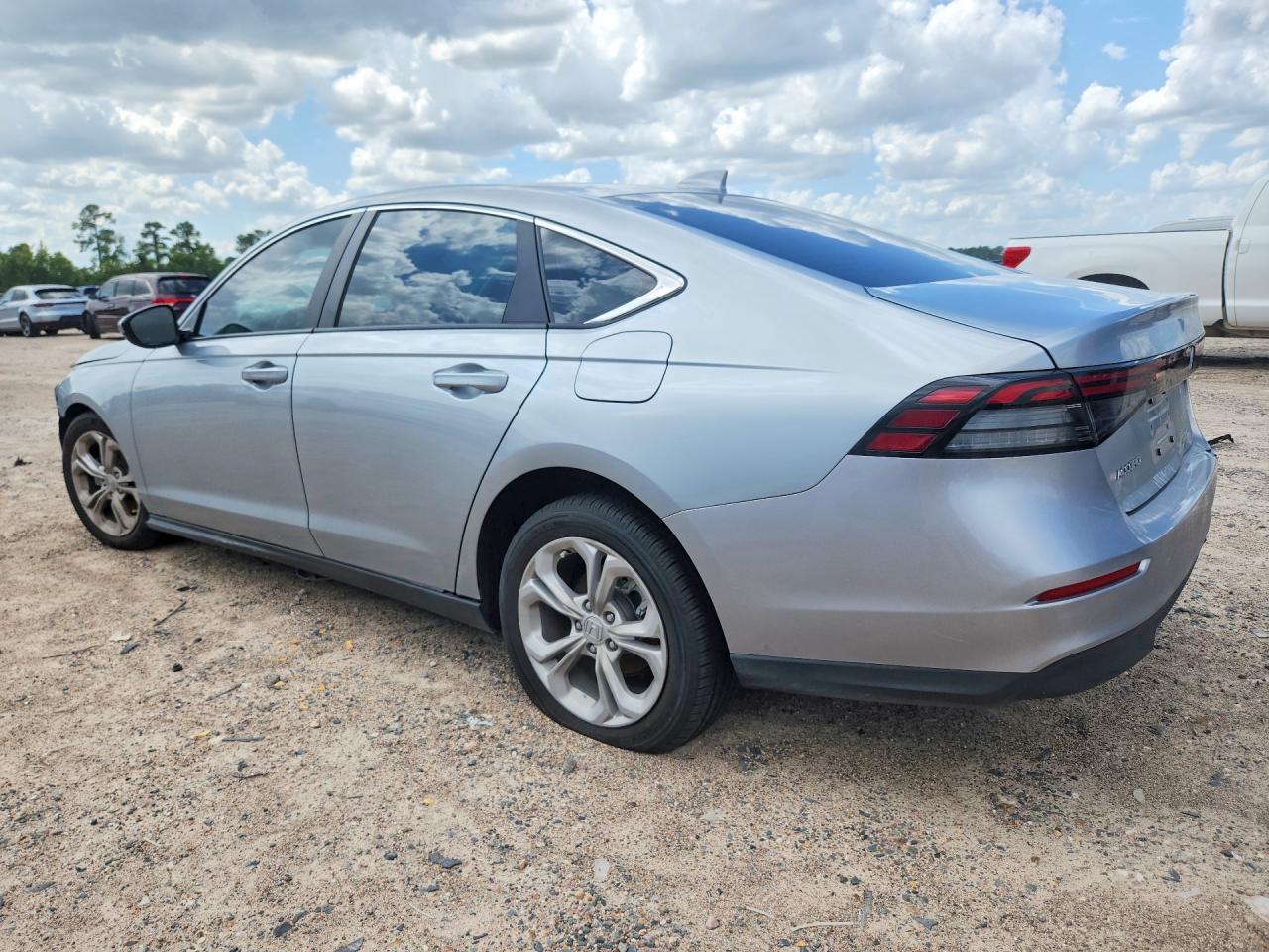 2026 HONDA ACCORD LX — снимка 2