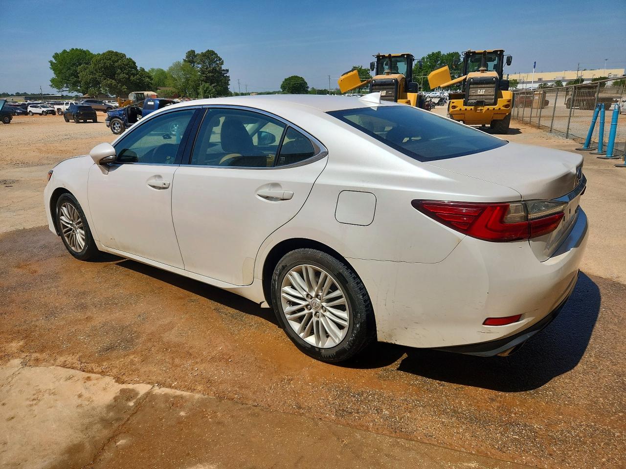 2016 LEXUS ES 350 — снимка 2