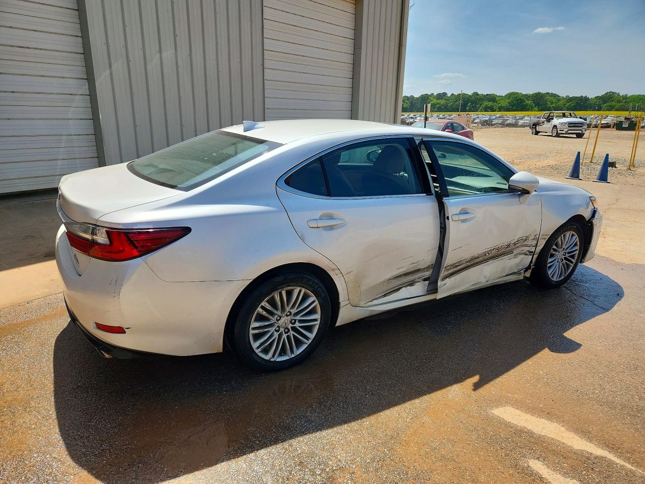 2016 LEXUS ES 350 — снимка 3