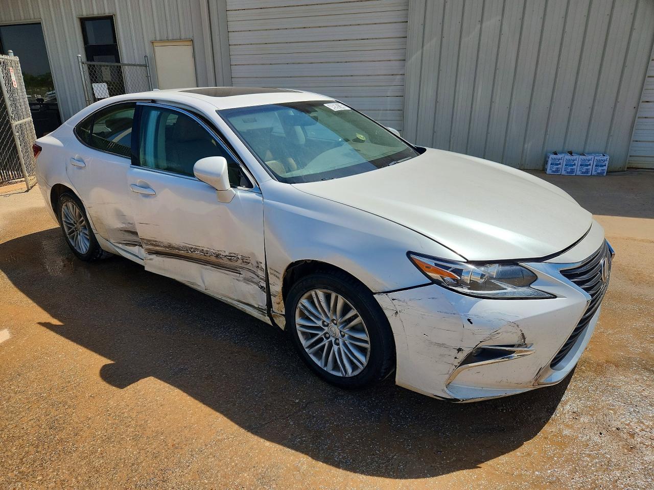 2016 LEXUS ES 350 — снимка 4