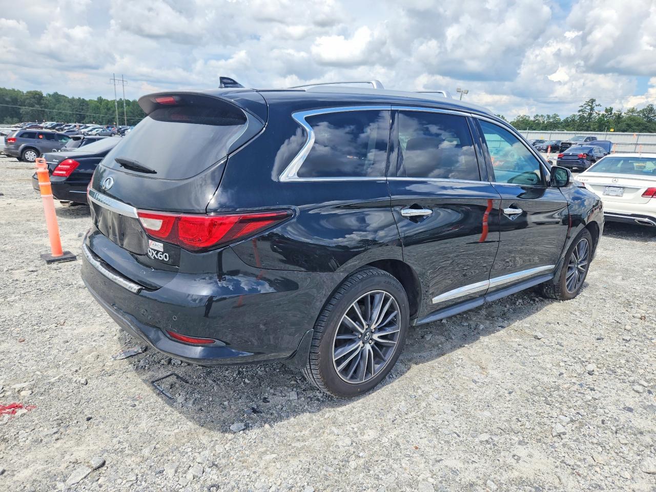 2017 INFINITI QX60 BASE — снимка 3